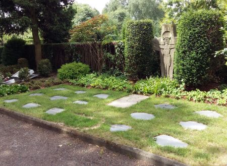 Urnengraeber ehemalige Schwesterngruft Friedhof Lobberich